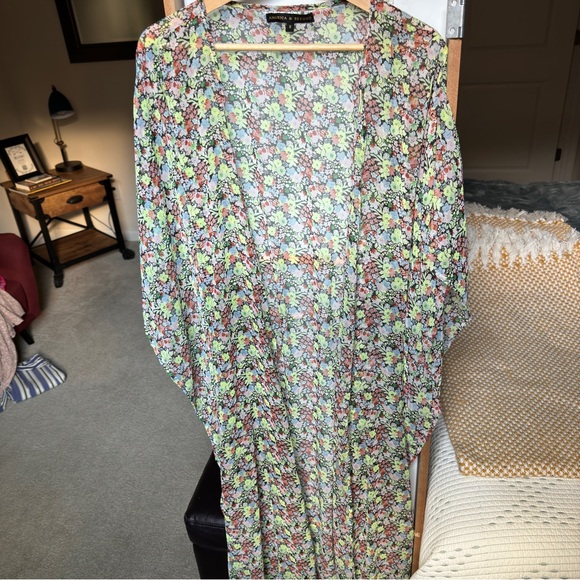 America & Beyond Boho Kimono - Picture 4 of 6